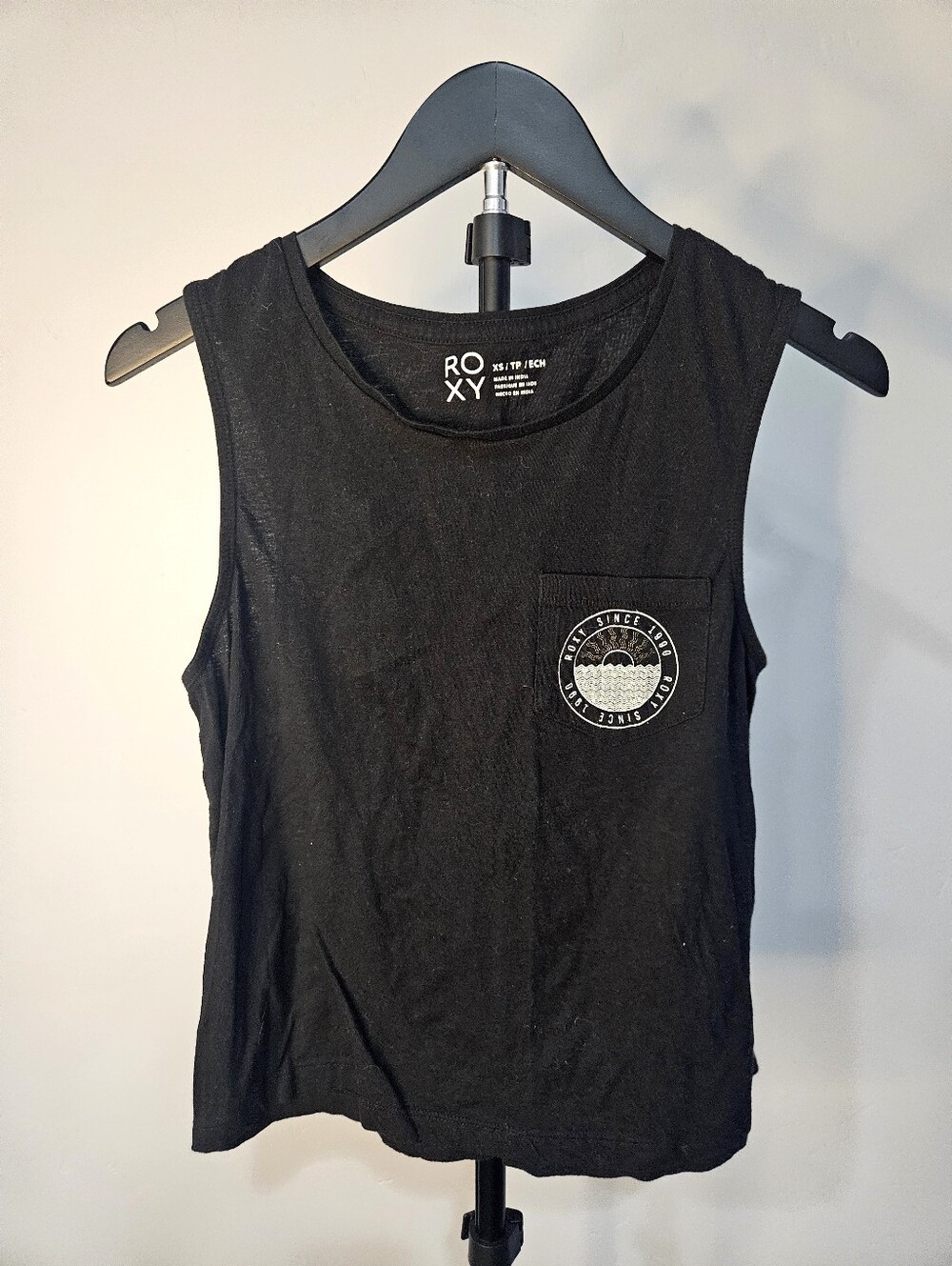 Roxy Crop Summer tank top in black.  Size XS